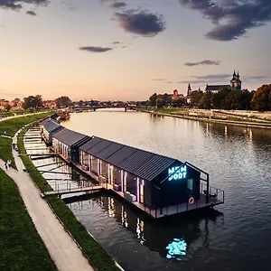 New Port - Premium Floating كراكوفيا
